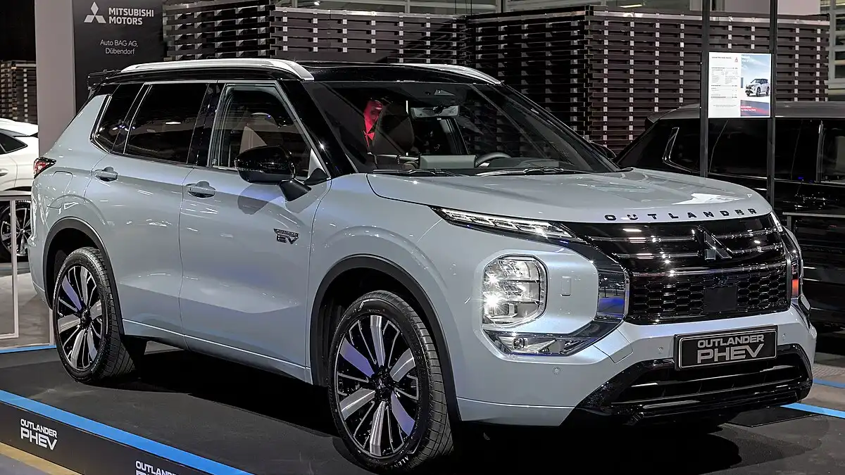 2025 Mitsubishi Outlander PHEV