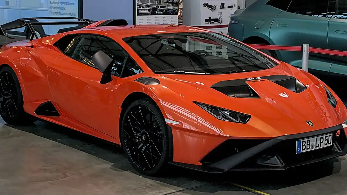 Lamborghini Huracan STO